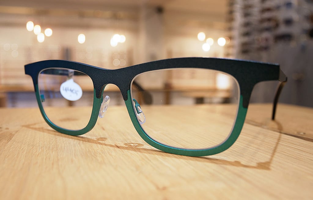 THEO Eyewear aktuelle Kollektion: Brillenfassung schwarz-grün